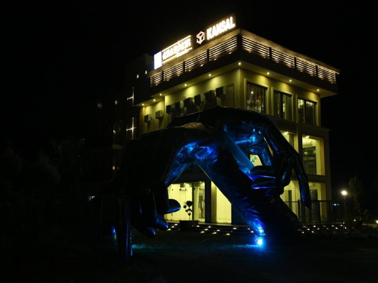 Anandam Clarks Inn Suites Vrindāvan Eksteriør bilde