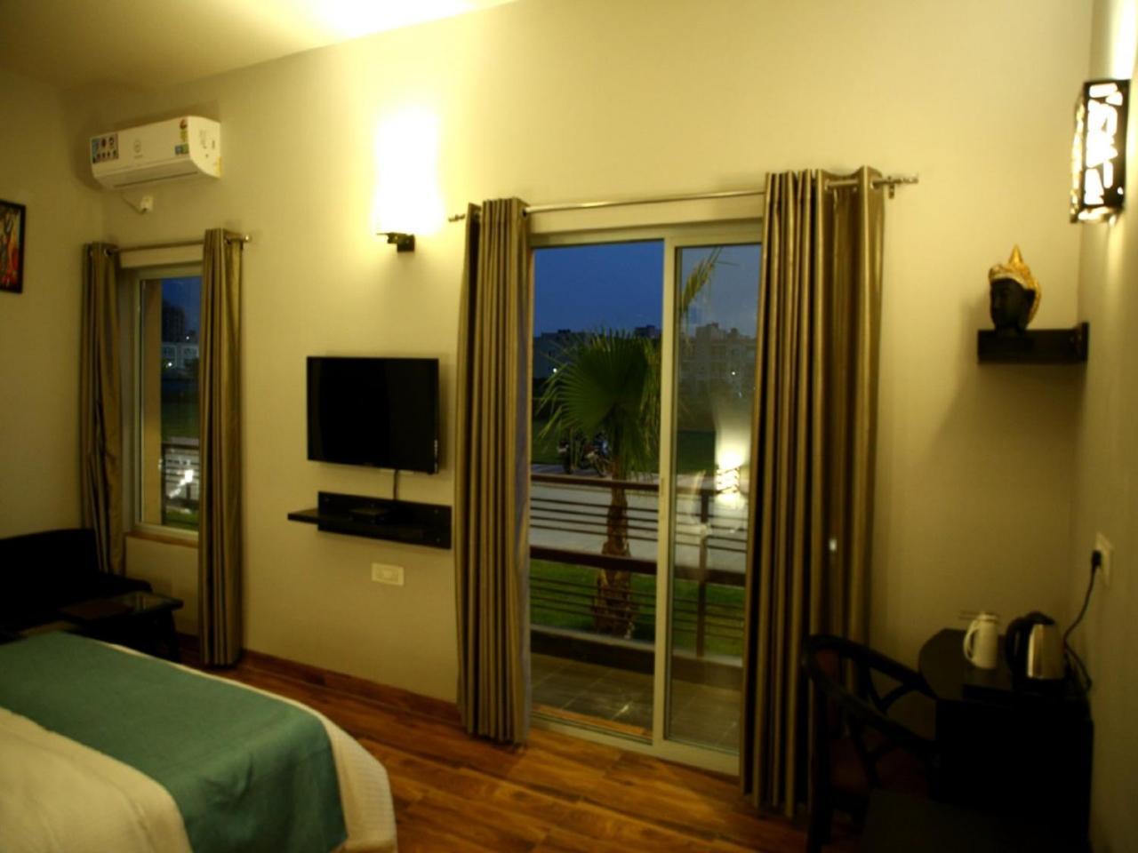 Anandam Clarks Inn Suites Vrindāvan Eksteriør bilde